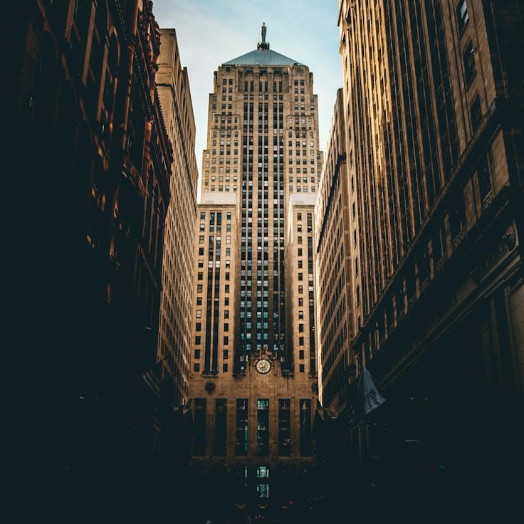 Parents evaluating schools in Spain